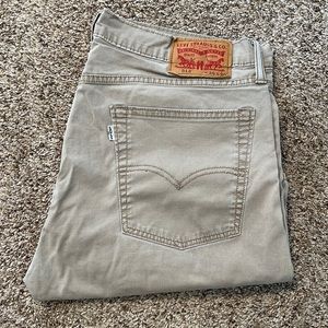 Men Levi Chinos